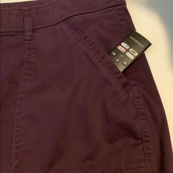 Lane Bryant Eggplant Capri Jeans w/ Zipper Accent - Picture 4 of 6